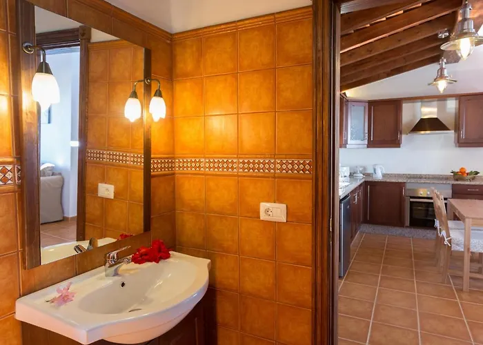 Casa Romantica Con Piscina Climatizada, Wi-fi Y Vistas Al Mar En Icod De Vinos - Es-279-2 Villa